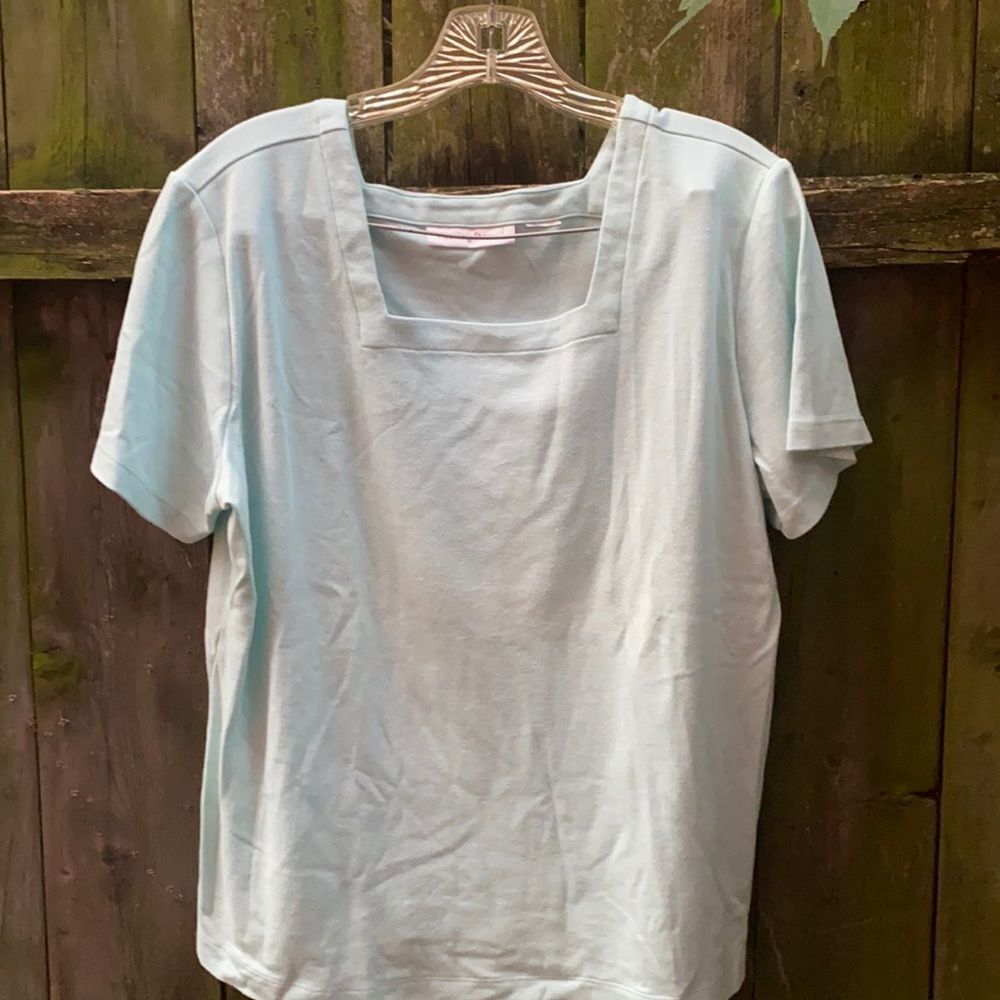 Hasting &āSmith mint green tee sz. L